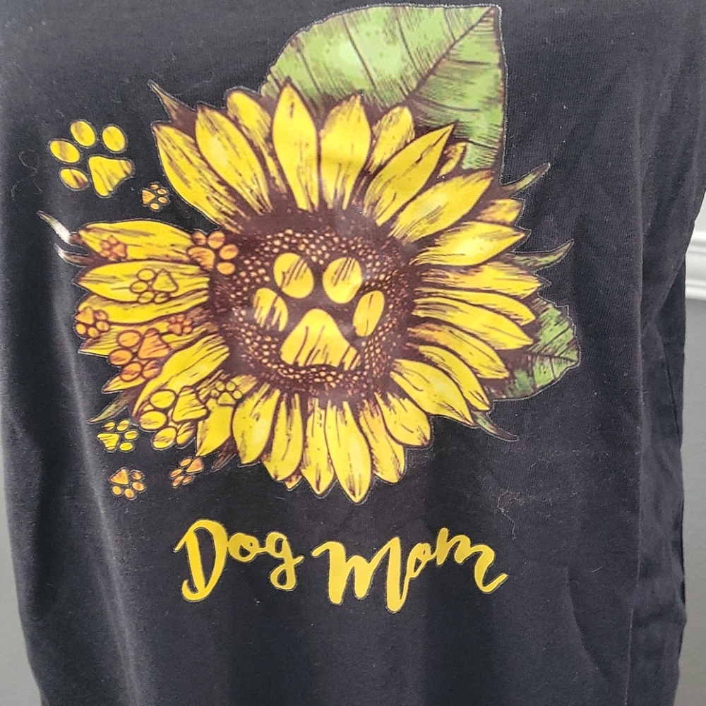 T Shirt - Picture 2 of 3